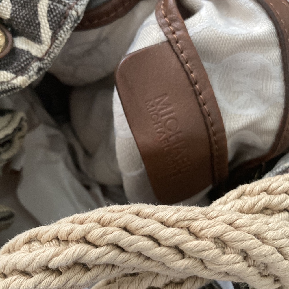 MICHAEL KORS canvas zebra bag with ropes and golden details. - Picture 7 of 8